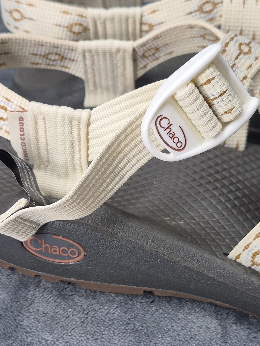 Chaco’s Z/Cloud 2 Sandal Oculi Sand Sz 7 Beige Color